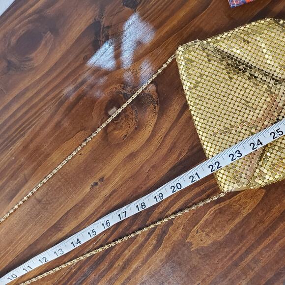 Vintage Gold Metal Mesh Shoulder Bag Chain Strap Flap Wedding Glam Holiday Party - Picture 12 of 12